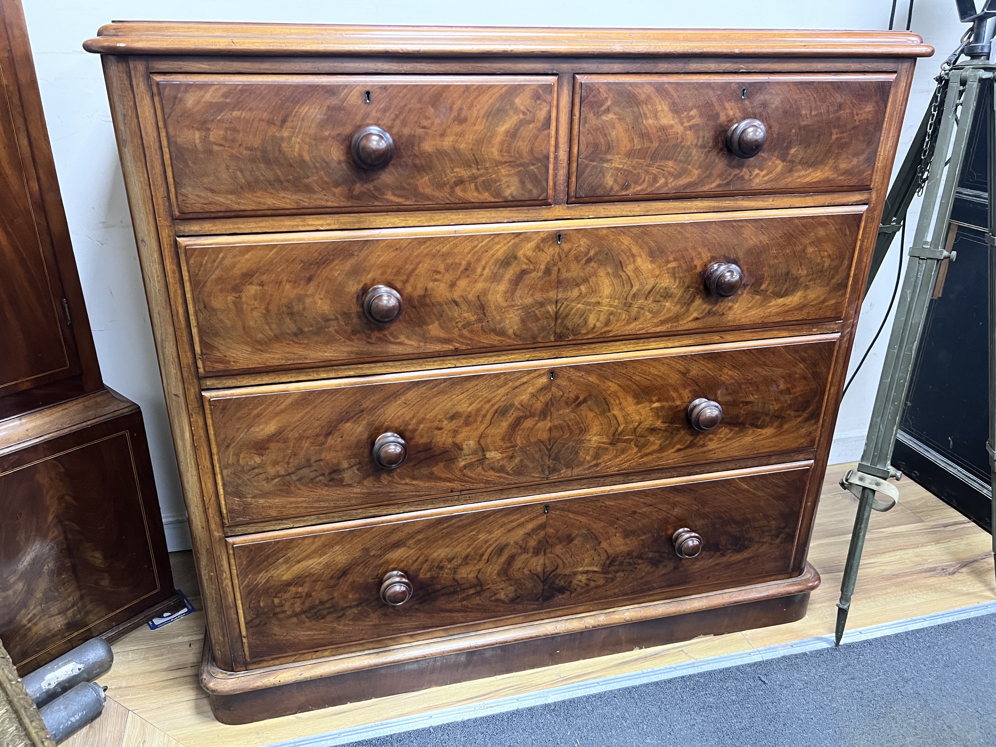 A Victorian mahogany chest of two short and three long drawers, width 124cm, depth 56cm, height 116cm